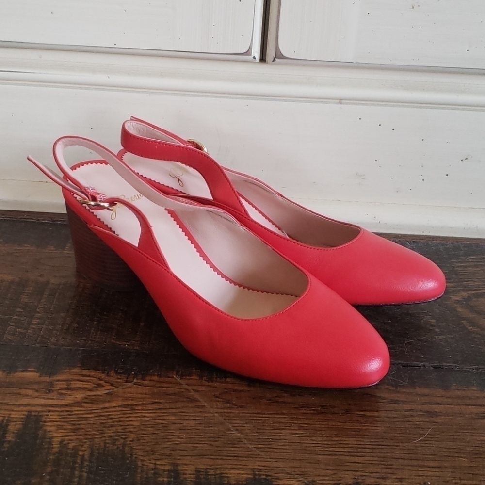 J crew Slingback pumps in leather
L0313